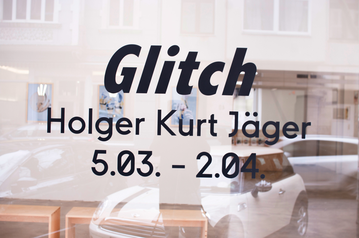 Ninasagt – Glitch, glitchy_igp9579